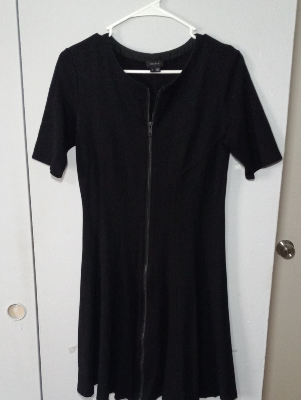Theory Black Zip-Front Midi Knit Shift Dress Size 8